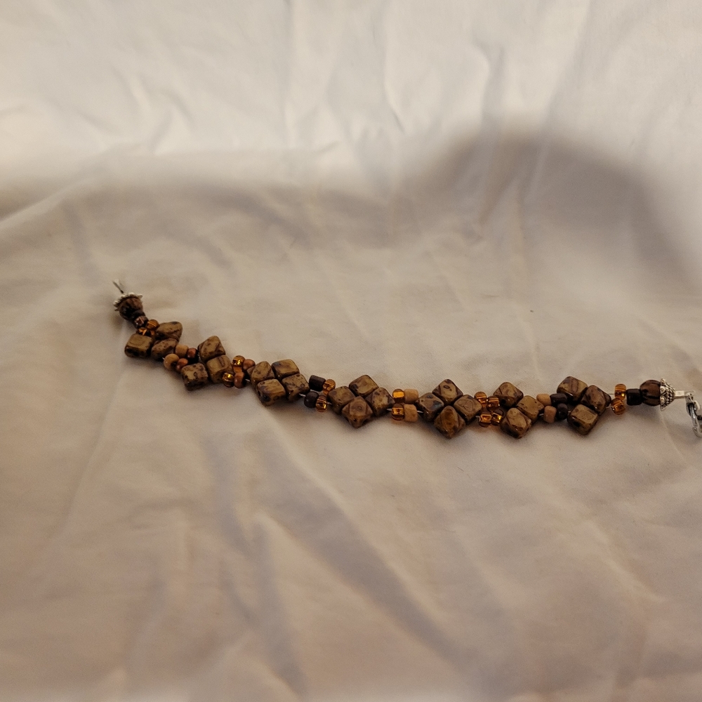 Beaded bracelet